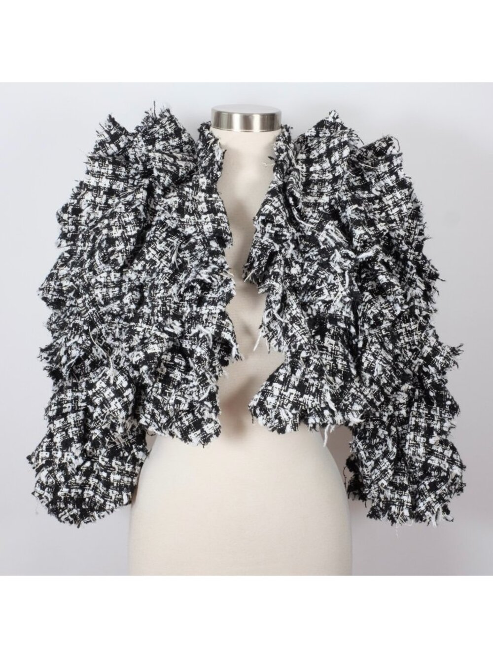 Alice + Olivia BRITTON jacket sz Small cropped tweed ruffle black white